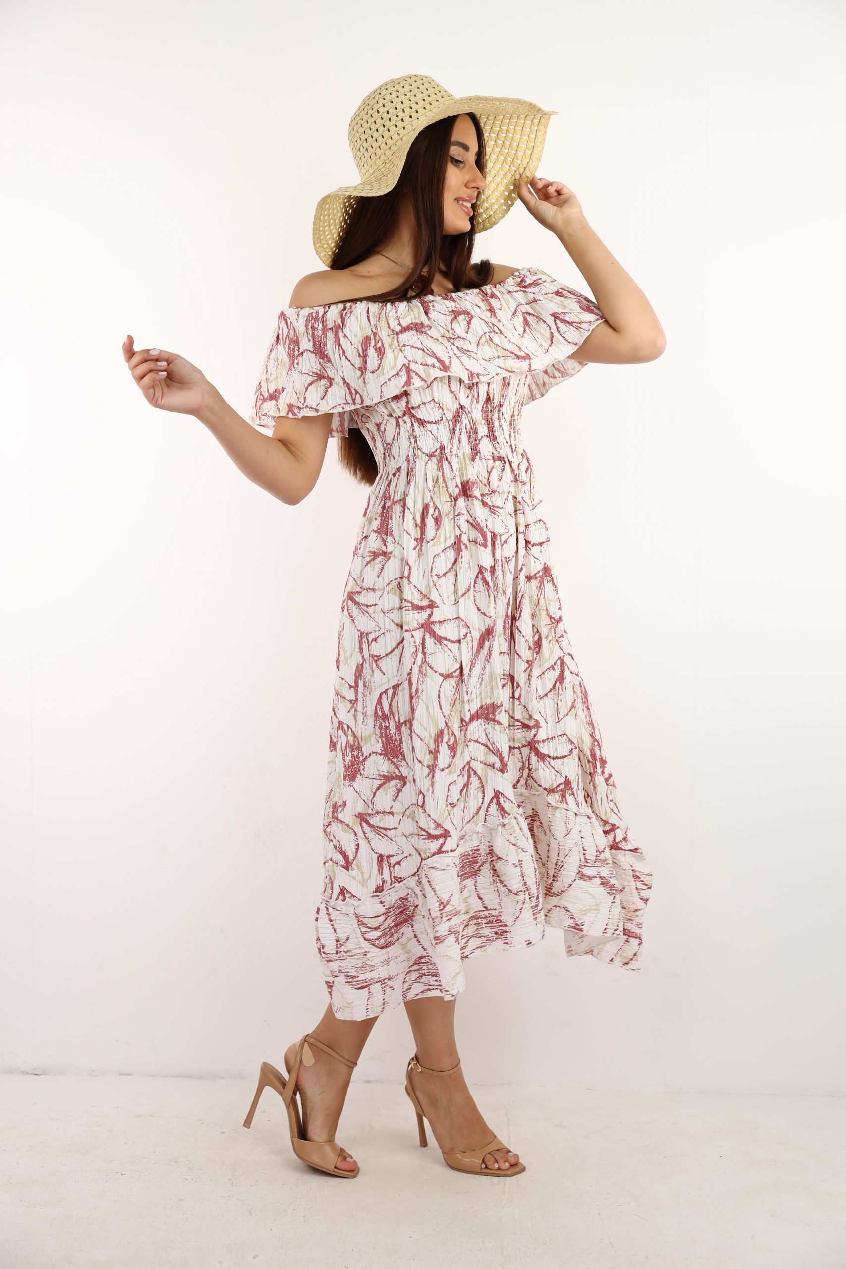 Turn heads effortlessly with the Sarapil Allure Dress — a flattering, flowy essential designed for comfort, elegance, and everyday confidence.