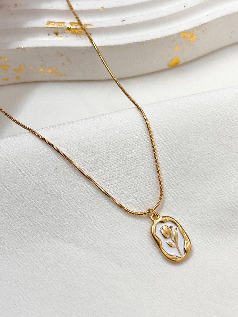 Tulip Bloom Gold Pendant Necklace